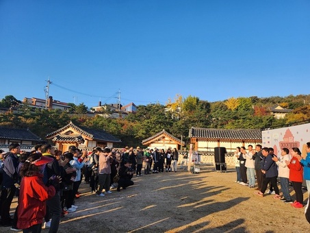 한 걸음, 한 걸음, 종로의 역사 따라 걷는다