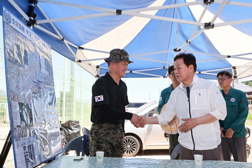 박완수 지사, 산청 수해 복구 작업 동참