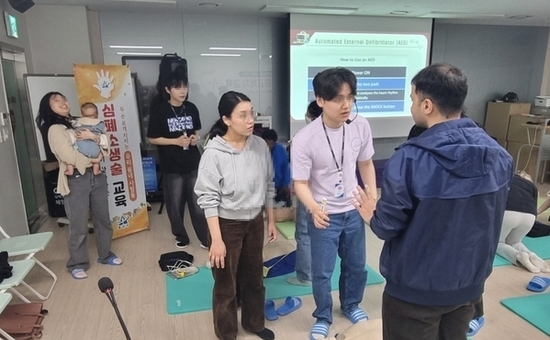 용산구, 심폐소생술 교육 확대… 외국인·청각장애인 위한 교육 도입