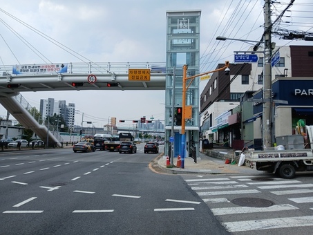 금천구,  석수역 보도육교 엘리베이터 교체 완료
