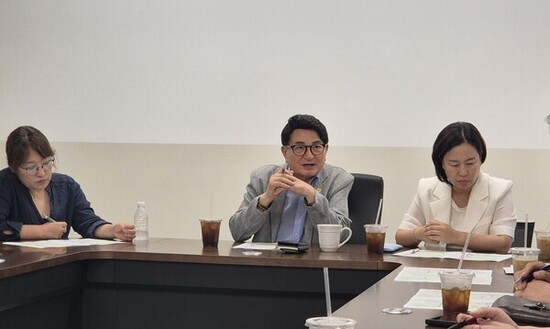 홍국표 의원, 