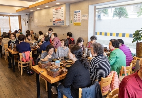 광진구, 매주 함께 '경로당 외식데이'… 어르신 일상에 활력