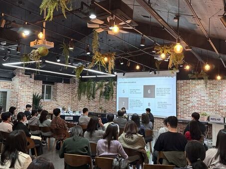 가온도서관, 2025년  ‘문학상주작가 지원사업’ 운영기관 선정!