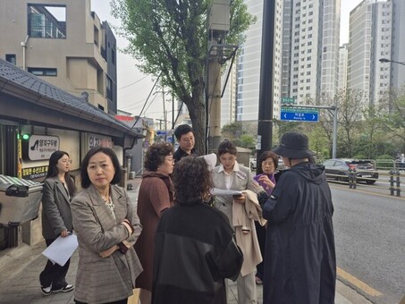 구미경 시의원, 왕십리도선동 '사계절 꽃길 특화거리' 조성 앞두고 현장 방문…사업 본격 시동