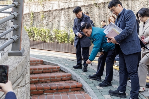 쉽게 접수하고, 확실하게 개선한다! 마포구 민원 대응의 혁신