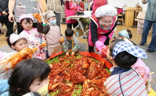 박희영 용산구청장, 자원봉사캠프  ‘한마음 김장나눔’함께