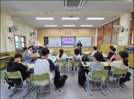 서울특별시중부교육지원청  ‘2025 하반기 중부 학생 마음건강증진 프로그램‘으로  학생의 행복과 긍정적 성장을 ‘이어가다’