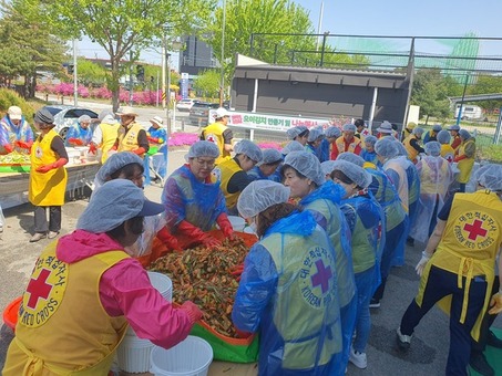 적십자  평택시협의회 ‘마음나눔 희망나눔 아삭한 오이김치 나눔’