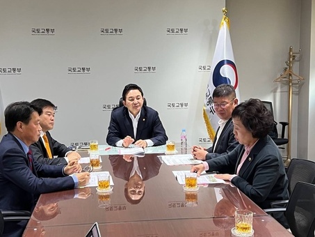김경진‧허용범 국민의힘 동대문구 지역위원장, 이필형구청장 원희룡 국토부장관 만나 스마트시티 조성‧면목선 경전철 등   동대문구 지역현안 추진 촉구- 