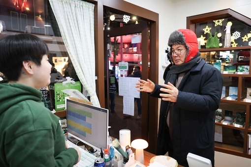 박강수 마포구청장, 레드로드 ‘청년상인 반년살이’ 현장 찾아 응원