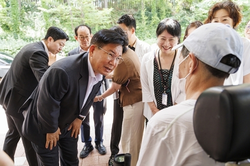 “이제 우리도 함께 떠나요” 마포구, 휠체어 여행길을 열다