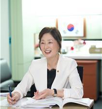 최유희 서울시의원, 해방촌 재개발 ‘조건부 승인’· 효창공원앞 역세권 ‘수정가결’… 주민 숙원 물꼬 텄다.
