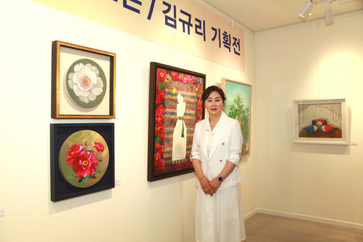 서양화가 김규리 작가, 전통 오방색으로 표현하는 '인간 삶의 진화' MH갤러리에서 초대개인전