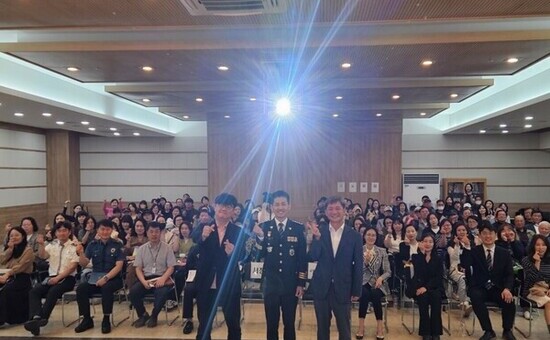 동부교육지원청, 중랑경찰서와 협력하여 ‘진화하는 사이버폭력과 부모의 역할’ 학부모 강연 개최