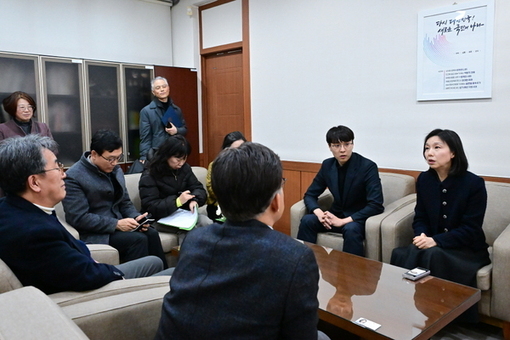 최호정 의장, 4월로 개학 미뤄진 북성초등학교 긴급 방문