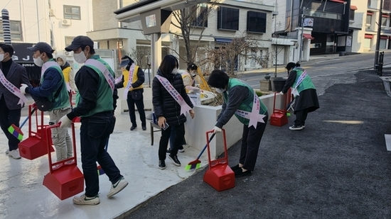 용산구, 봄맞이 대청소 실시…“깨끗한 도시, 분리배출부터”