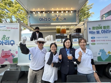 이영실 서울시의원, 면목시장 우리동네 요리대회에서 와우카 체험 제공