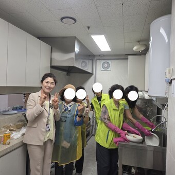 구미경 서울시의원, 행당2동 어르신 영양식 나눔 행사 참석