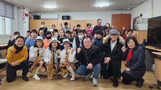 색소폰 여성 트리오 ‘포시즌 힐링 뮤즈’, 발달장애인과 함께한 힐링 음악회