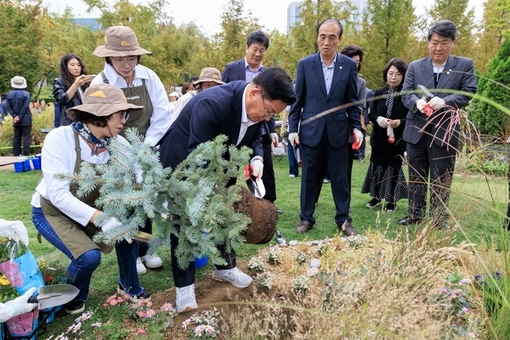마포의 사계절을 가꾸는 당신, 마을정원사를 찾습니다.