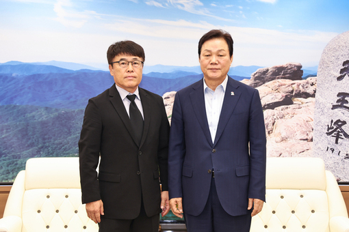 경남도, 경남FC 이흥실 신임 대표이사 면담
