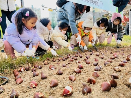 “함께 키우니 든든”…영등포구, ‘모아어린이집’ 8개 공동체로 확대