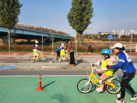 구로구, ‘어린이 자전거 및 교통안전 교육’ 운영
