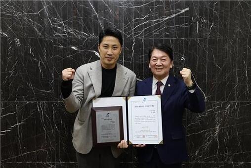송경택 전 서울시의원, ‘2026 대한민국 유권자 대상’ 사회공헌대상 수상