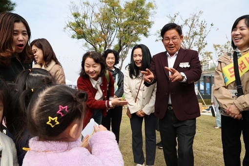 풍선 들고, 버블 속으로!　마포 꼬꼬마 대장 축제 열려
