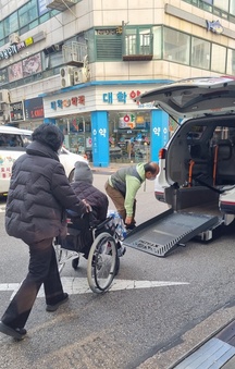병원 안심동행 등 ‘경기도 1인가구 정책’ 참여율 147%·만족도 4.89점