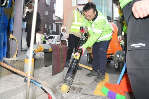 중랑구, 주민과 함께 풍수해 대비 빗물받이 청소
