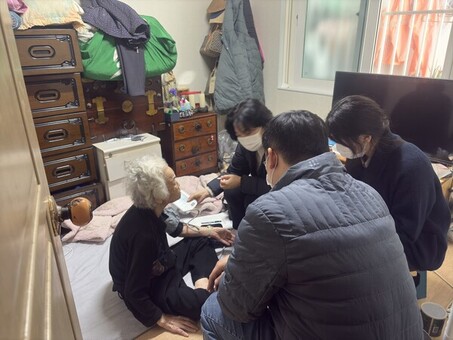 어르신 건강은 집에서 챙긴다 … 마포구,‘건강장수센터’운영
