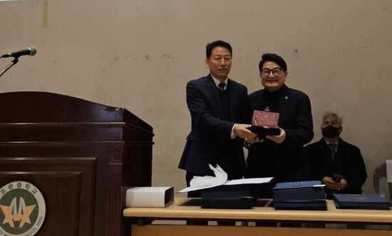 홍국표 의원,  '꿈을 향한 도전' 효문중 졸업식 참석