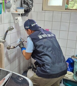 성동구,‘낙상방지 홈케어’로 주거 안전과 어르신 마음 한번에 챙긴다