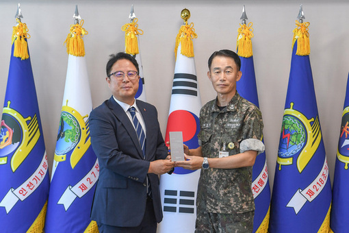 해군 인천해역방어사령부, 꾸준한 헌혈 공로로 인천혈액원 감사패 수상