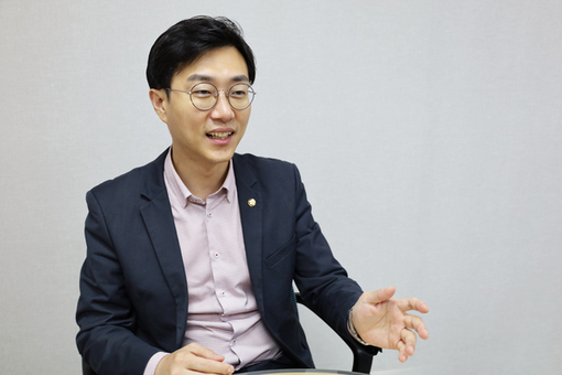 장경태 의원, “서로 위로하고 응원하는 한가위 되세요”